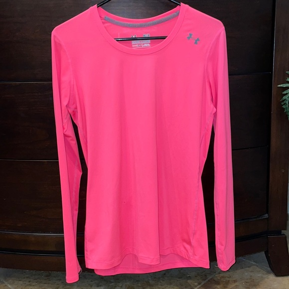 UA Workout Top - Picture 1 of 3